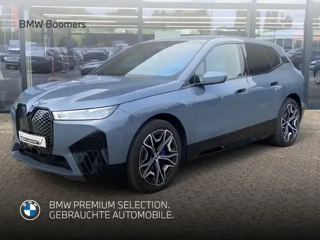 BMW iX