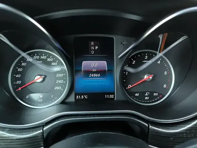 Mercedes-Benz V 250