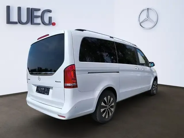 Mercedes-Benz V 250