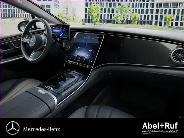 Mercedes-Benz EQE 300