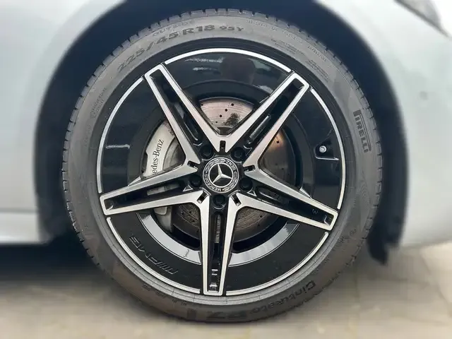 Mercedes-Benz C 220