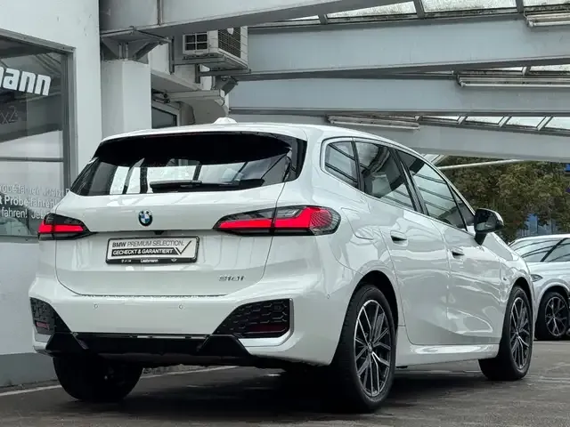 BMW 218