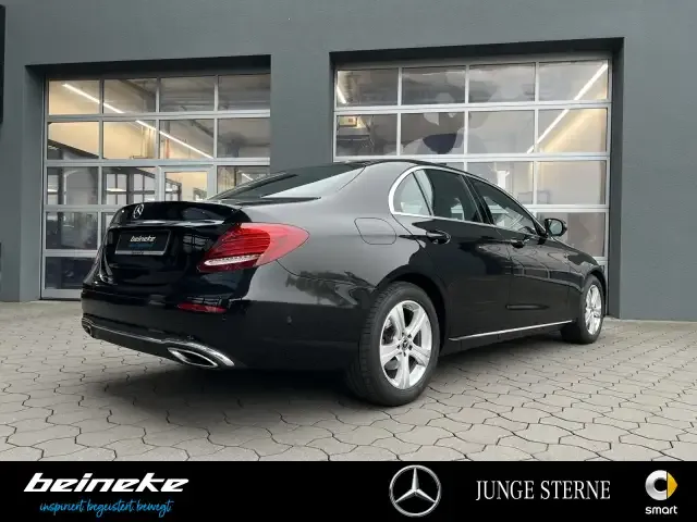 Mercedes-Benz E 200