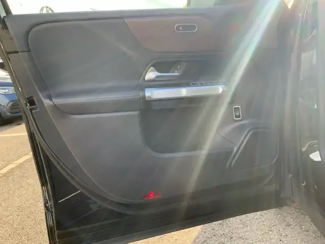 Mercedes-Benz EQB 250