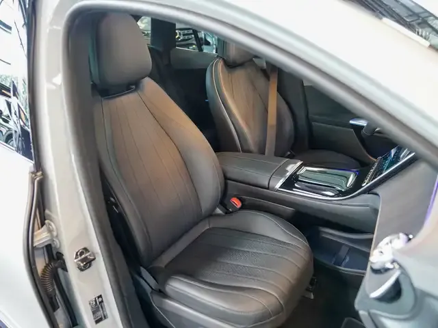 Mercedes-Benz EQE 300