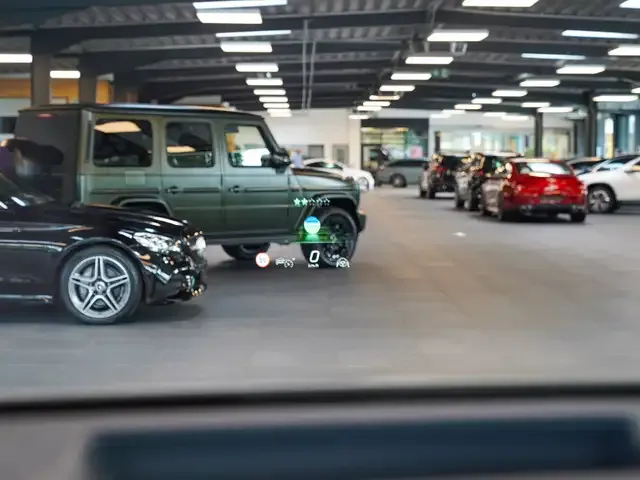 Mercedes-Benz EQE 300