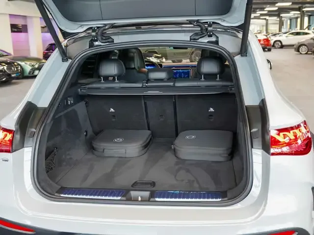 Mercedes-Benz EQE 300