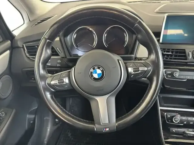 BMW 216