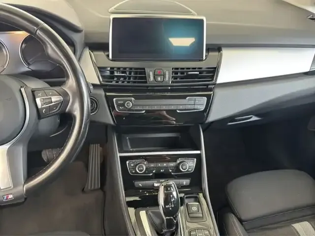 BMW 216