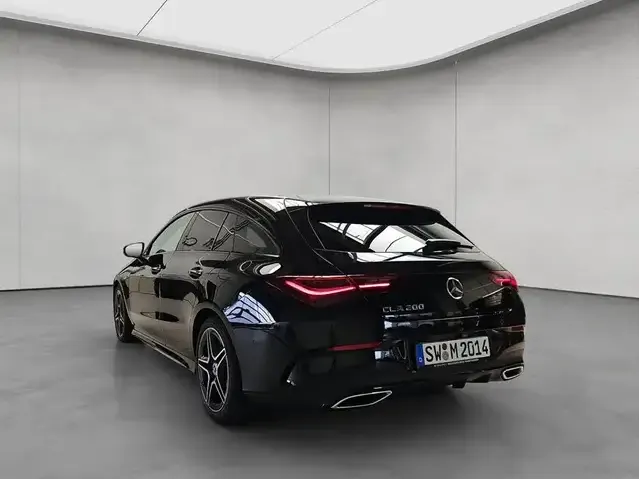 Mercedes-Benz CLA 200