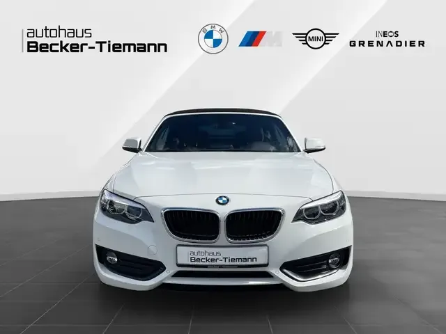 BMW 218