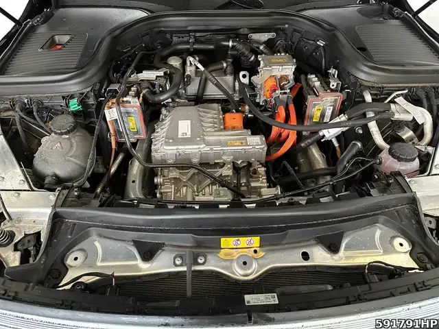 Mercedes-Benz EQC 400