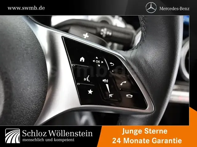 Mercedes-Benz GLB 220