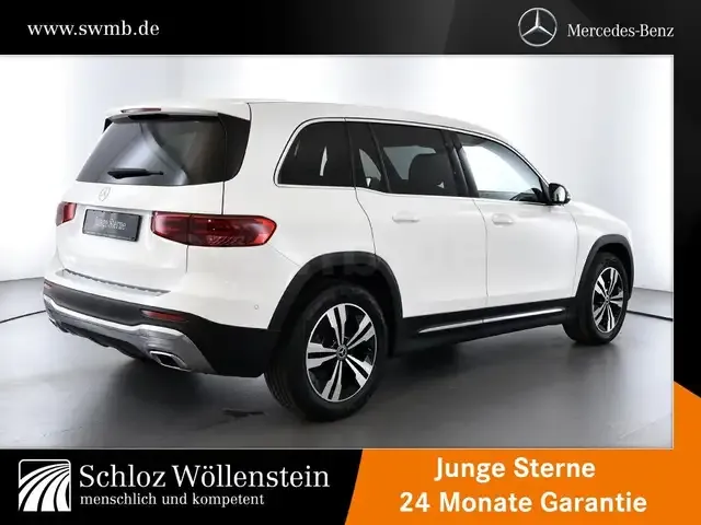 Mercedes-Benz GLB 220