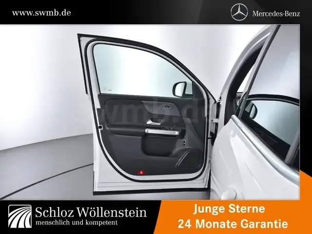 Mercedes-Benz GLB 220