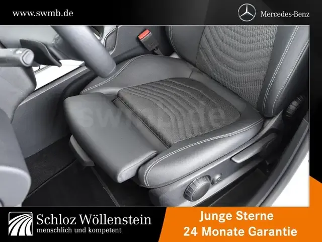 Mercedes-Benz GLB 220