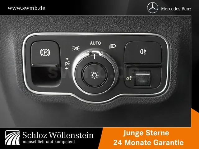 Mercedes-Benz GLB 220