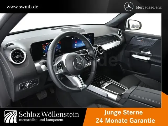 Mercedes-Benz GLB 220