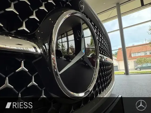 Mercedes-Benz CLE 200