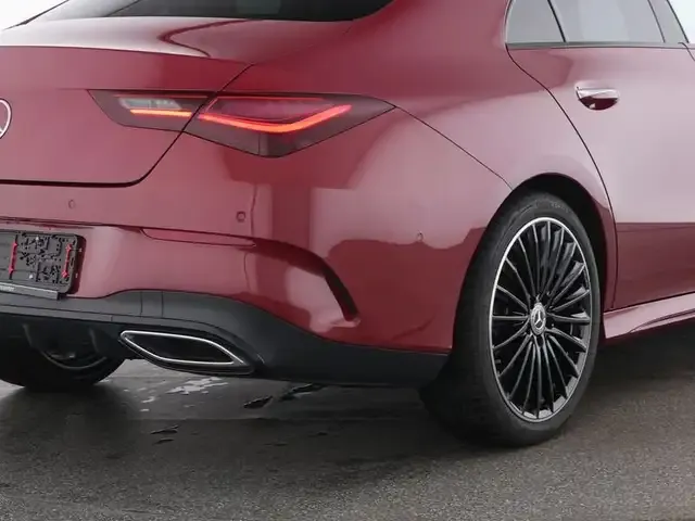 Mercedes-Benz CLA 200