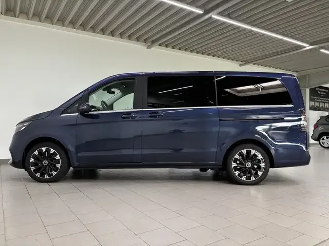 Mercedes-Benz V 220
