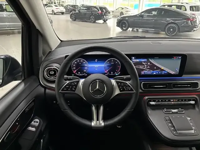Mercedes-Benz V 220