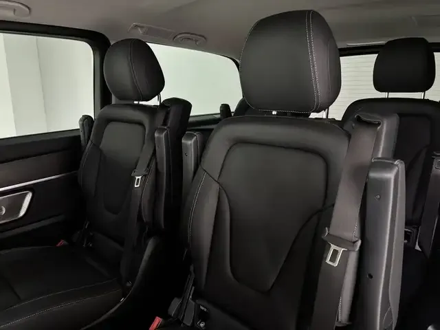 Mercedes-Benz V 220