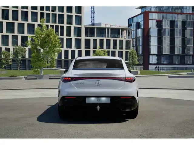 Mercedes-Benz EQE 300