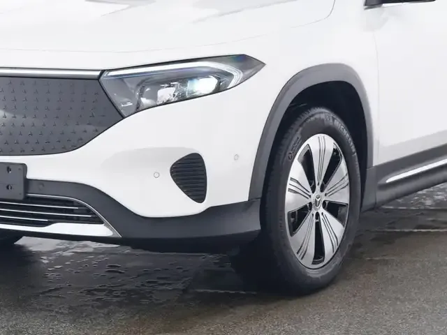 Mercedes-Benz EQB 300