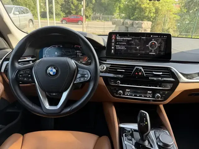BMW 530
