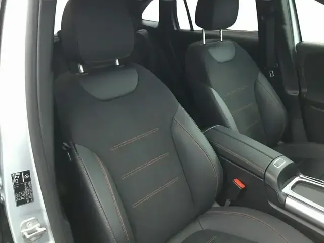 Mercedes-Benz EQA 300