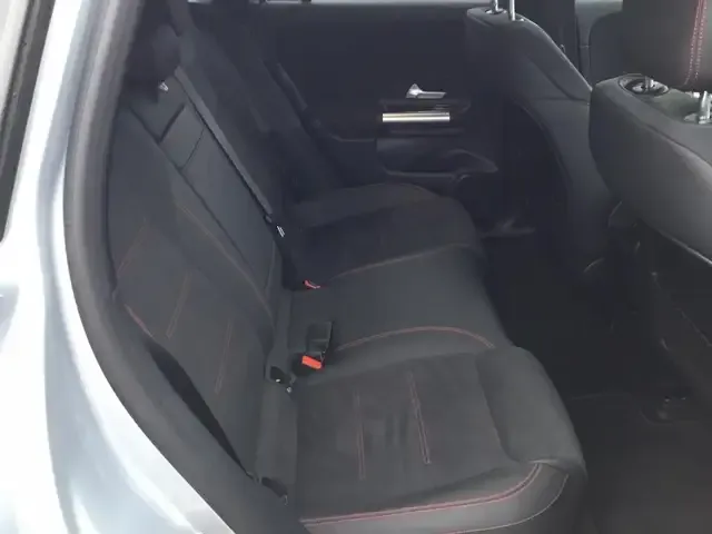 Mercedes-Benz EQA 300