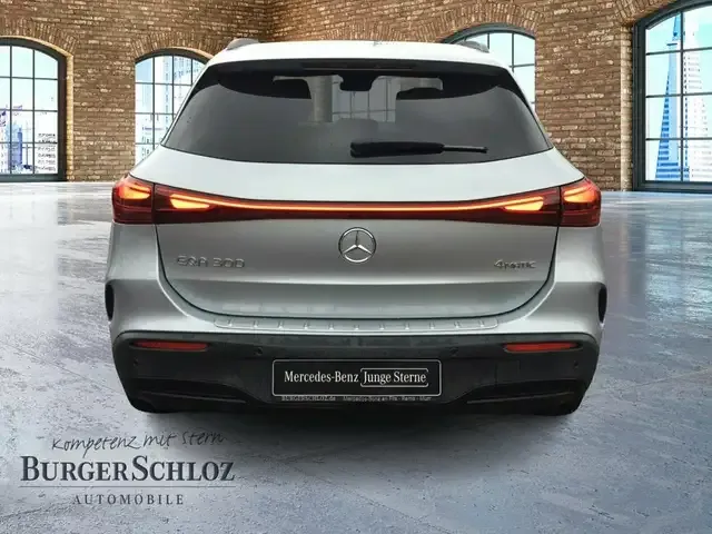 Mercedes-Benz EQA 300