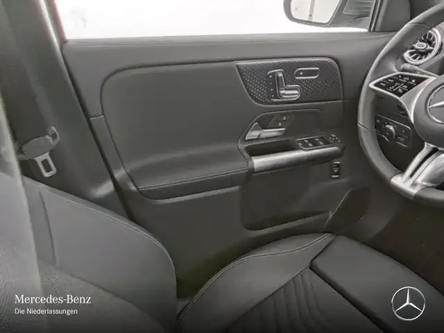 Mercedes-Benz EQA 300