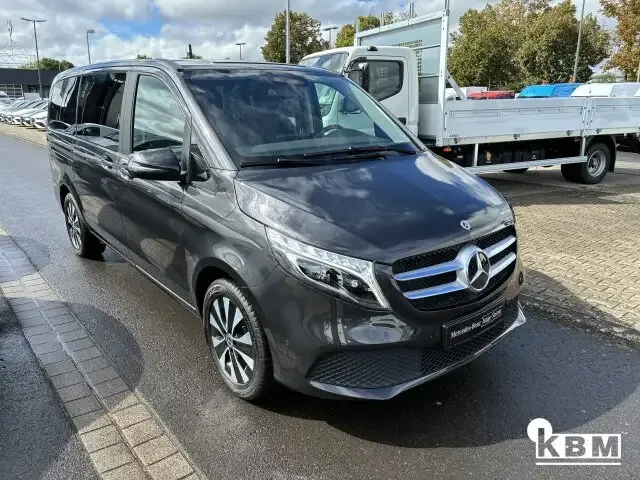 Mercedes-Benz V 250