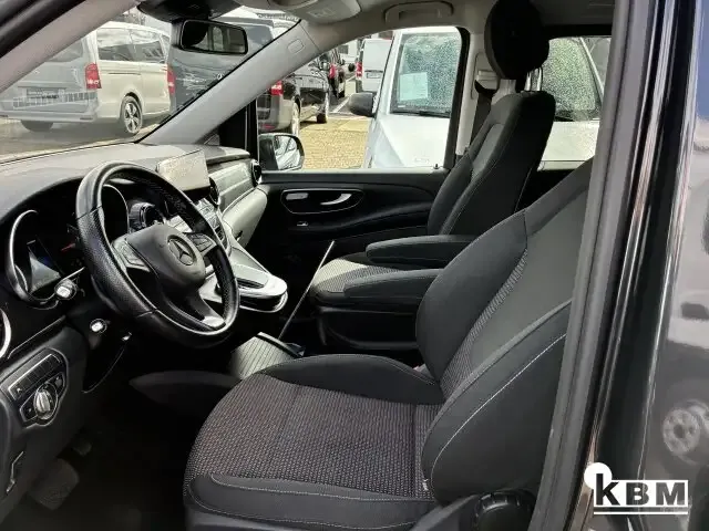 Mercedes-Benz V 250