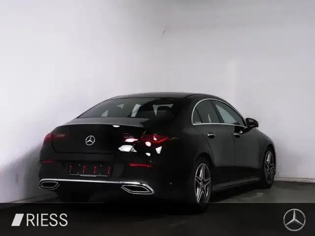 Mercedes-Benz CLA 220