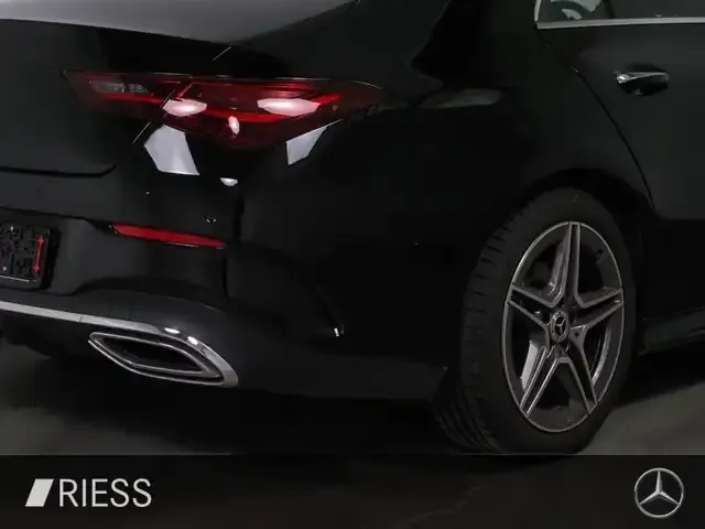 Mercedes-Benz CLA 220