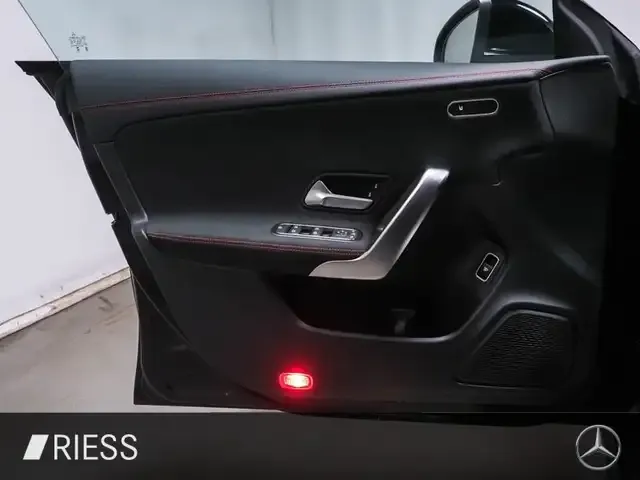 Mercedes-Benz CLA 220