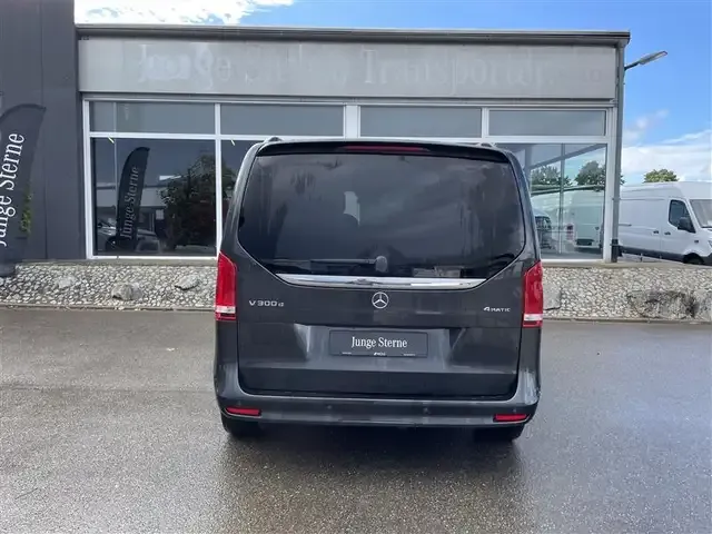 Mercedes-Benz V 300