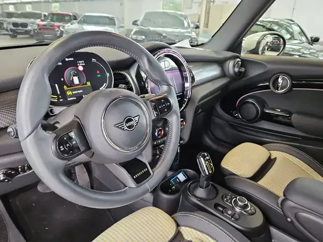 MINI Cooper SE