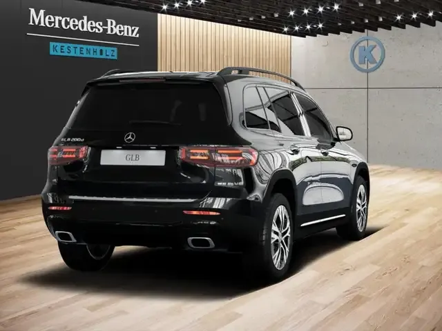 Mercedes-Benz GLB 200
