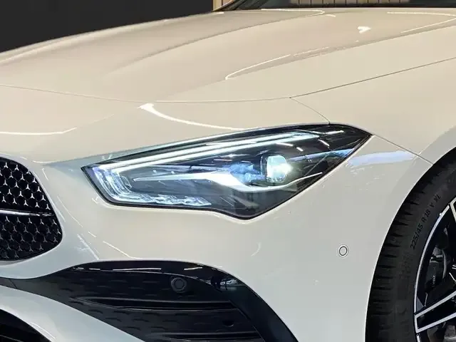 Mercedes-Benz CLA 220