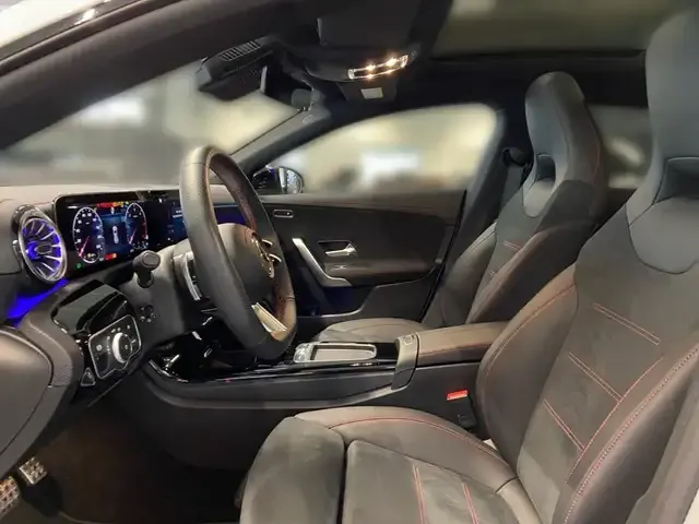 Mercedes-Benz CLA 220