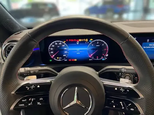 Mercedes-Benz CLA 220