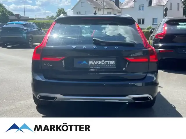 Volvo V90