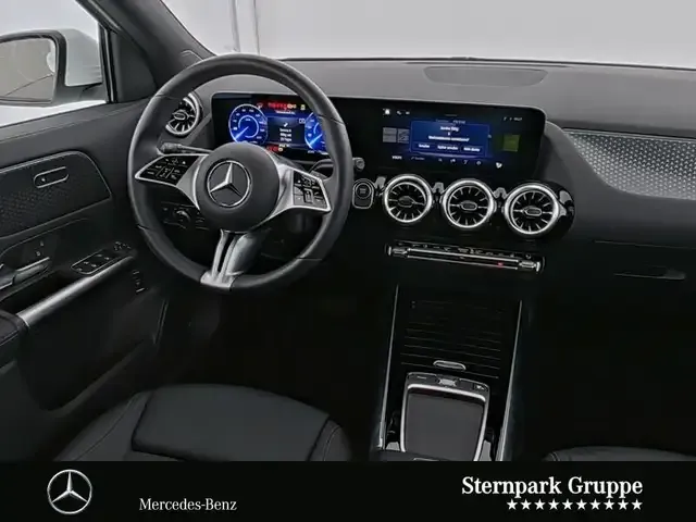 Mercedes-Benz EQA 300