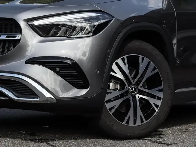 Mercedes-Benz GLA 180