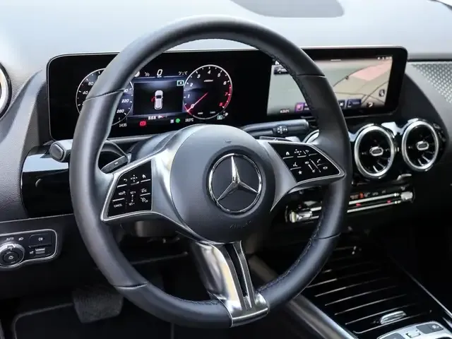 Mercedes-Benz GLA 180