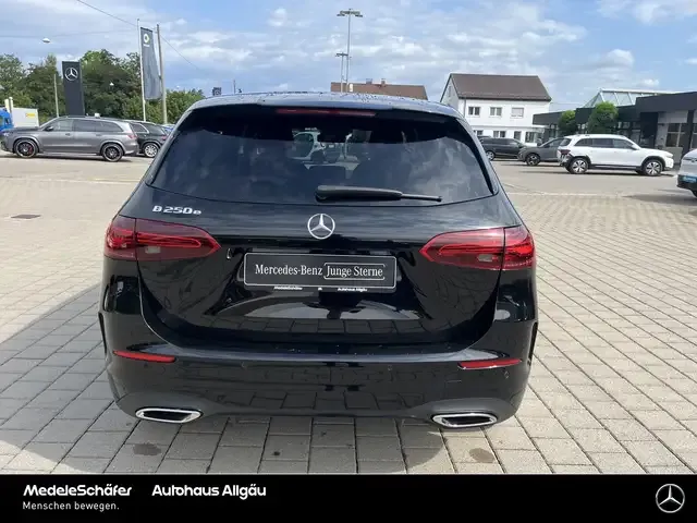 Mercedes-Benz B 250